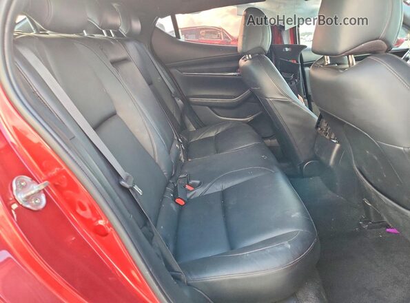 JM1BPALMXR1653340 2024 MAZDA 3 Red Vista de los asientos traseros