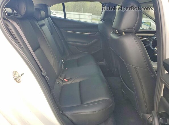 JM1BPBAM2K1131395 2019 MAZDA 3 White Вид задніх сидінь