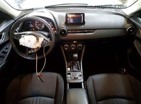 JM1DKDB72L1474818 2020 MAZDA CX-3 Gray Widok deski rozdzielczej