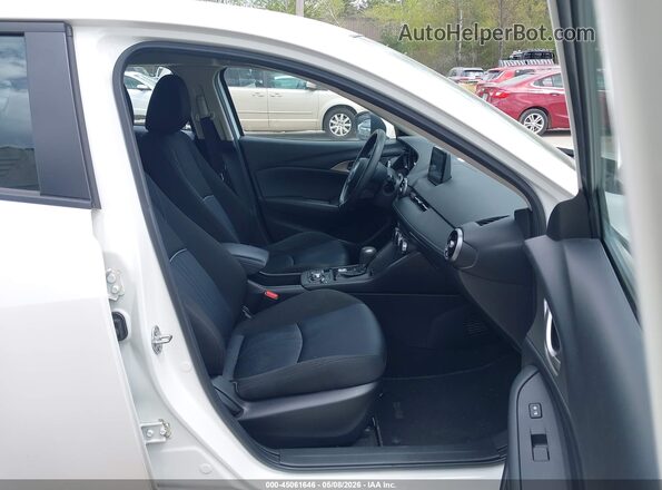 JM1DKFB72M1506101 2021 MAZDA CX-3 Белый Вид салона спереди