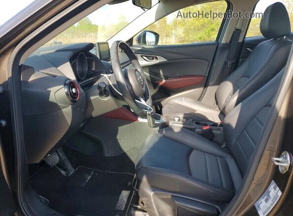 JM1DKFC70J0314059 2018 MAZDA CX-3 Серый Вид салона спереди