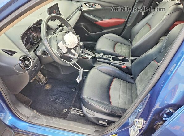 JM1DKFD70J0305926 2018 MAZDA CX-3 Синий Вид салона спереди