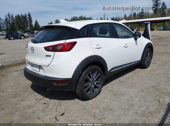 JM1DKFD70J0316991 2018 MAZDA CX-3 Белый Задняя правая четверть