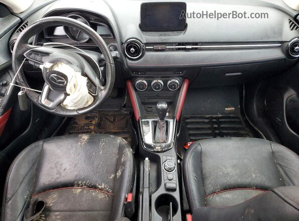 JM1DKFD79J0326340 2018 MAZDA CX-3 Red Widok deski rozdzielczej
