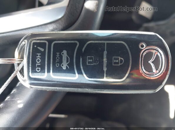 JM1GL1TY7J1322708 2018 MAZDA 6 Red Vista del salpicadero