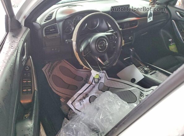 JM1GL1X54H1111038 2017 MAZDA 6 Белый Вид панели приборов