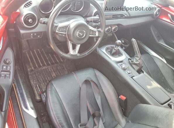 JM1NDAD70H0122991 2017 MAZDA MX-5 Red Vista del salpicadero