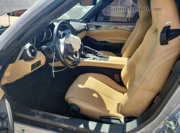 JM1NDAM75R0600601 2024 MAZDA MX-5 Gray Vista interior delantera