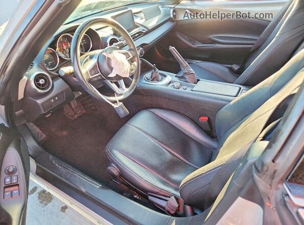 JM1NDAM78N0505878 2022 MAZDA MX-5 Gray Widok wnętrza z przodu