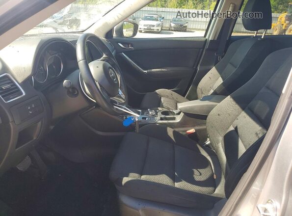 JM3KE2CY6G0864981 2016 MAZDA CX-5 Серебряный Вид салона спереди
