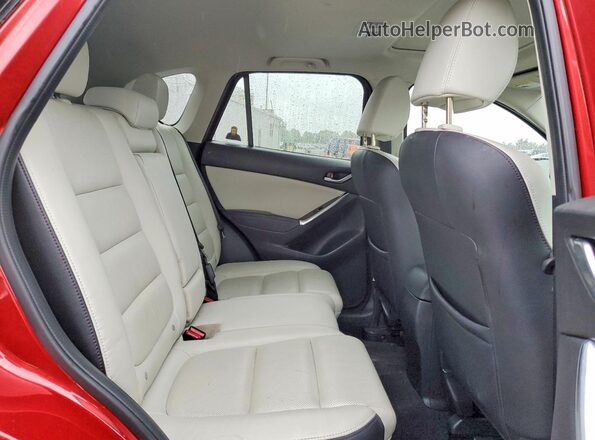 JM3KE4DYXG0618042 2016 MAZDA CX-5 Red უკანა სალონის ხედი