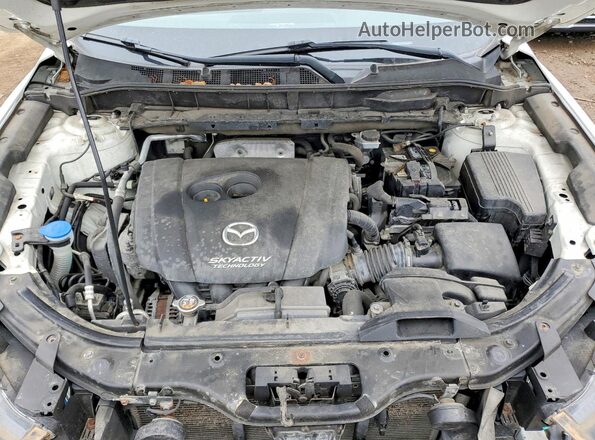 JM3KFABL2H0110703 2017 MAZDA CX-5 White Вид задньої частини салону