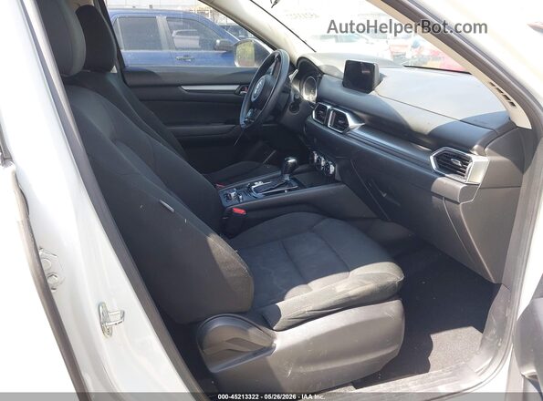 JM3KFABLXH0113395 2017 MAZDA CX-5 Белый Вид салона спереди