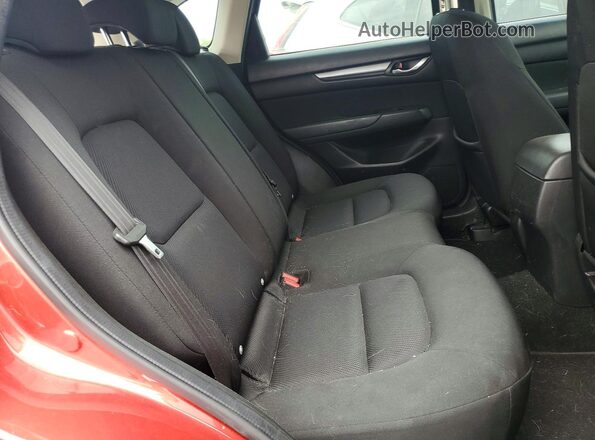 JM3KFABM7L0775761 2020 MAZDA CX-5 Red Widok wnętrza z tyłu