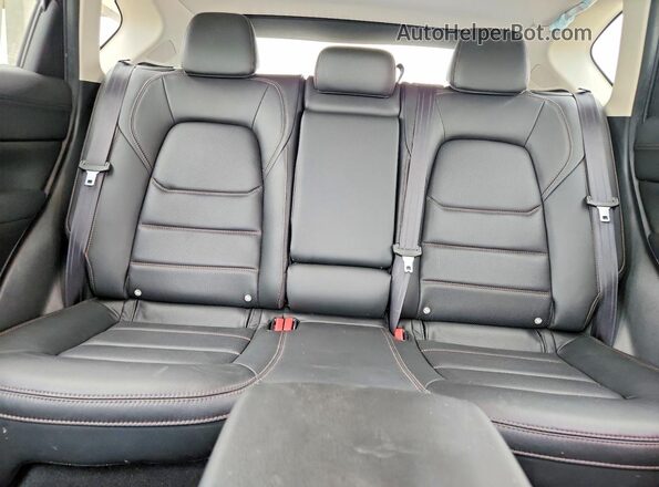 JM3KFACM0M1322933 2021 MAZDA CX-5 White Widok tylnych siedzeń