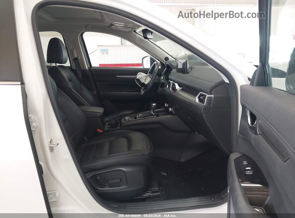 JM3KFACM2M0317285 2021 MAZDA CX-5 Белый Вид салона спереди