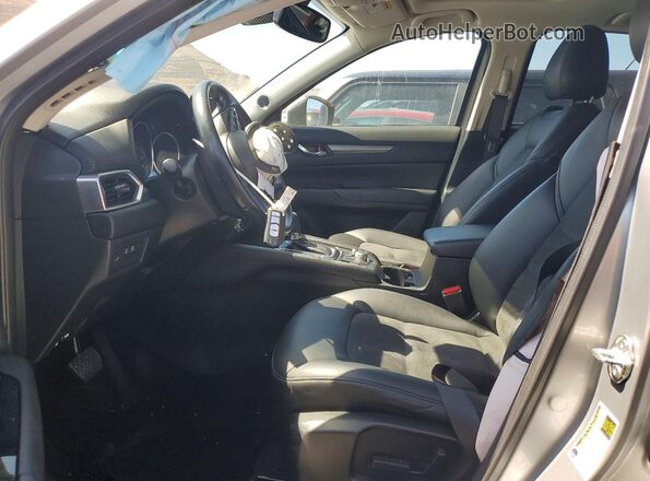JM3KFACM8J1379599 2018 MAZDA CX-5 Silver Widok wnętrza z przodu