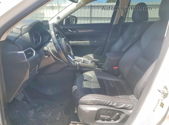 JM3KFADL6H0120115 2017 MAZDA CX-5 White Widok wnętrza z przodu