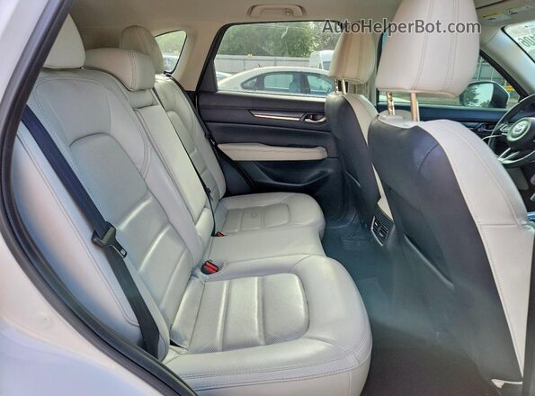 JM3KFADM0M0416086 2021 MAZDA CX-5 White Rear interior view