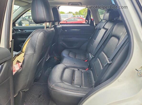 JM3KFADM9J0374707 2018 MAZDA CX-5 Белый Вид задней части салона
