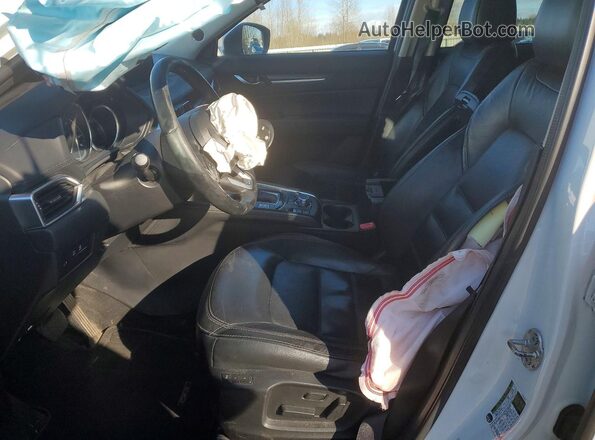 JM3KFADMXJ1464894 2018 MAZDA CX-5 White Front interior view