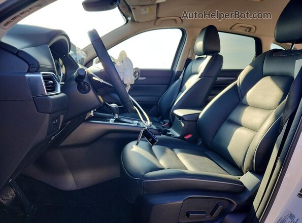 JM3KFBBL8S0751996 2025 MAZDA CX-5 Белый Вид салона спереди