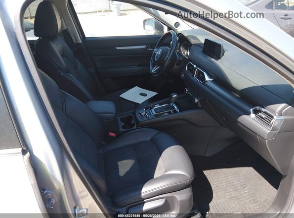 JM3KFBCL3H0221345 2017 MAZDA CX-5 Серебряный Вид салона спереди
