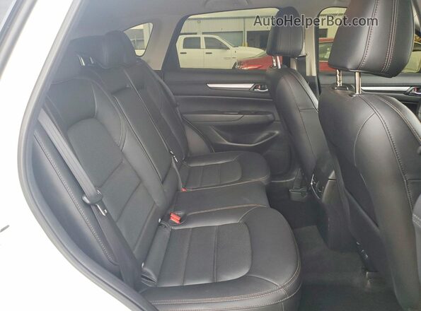 JM3KFBCM5M1466080 2021 MAZDA CX-5 Белый Вид задней части салона