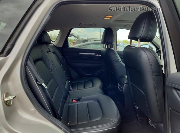 JM3KFBCM8S0802744 2025 MAZDA CX-5 Silver Սալոնի հետևի տեսք