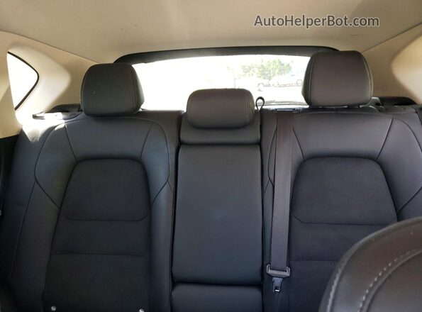 JM3KFBCM9L1865329 2020 MAZDA CX-5 White Widok tylnych siedzeń