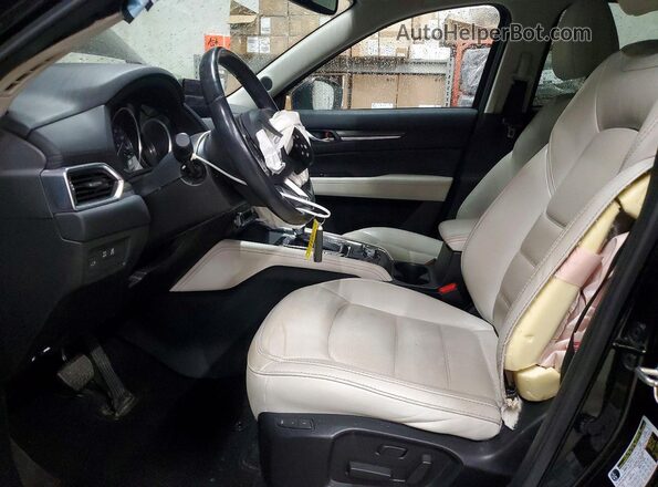 JM3KFBDM1J0345949 2018 MAZDA CX-5 Black Widok wnętrza z przodu