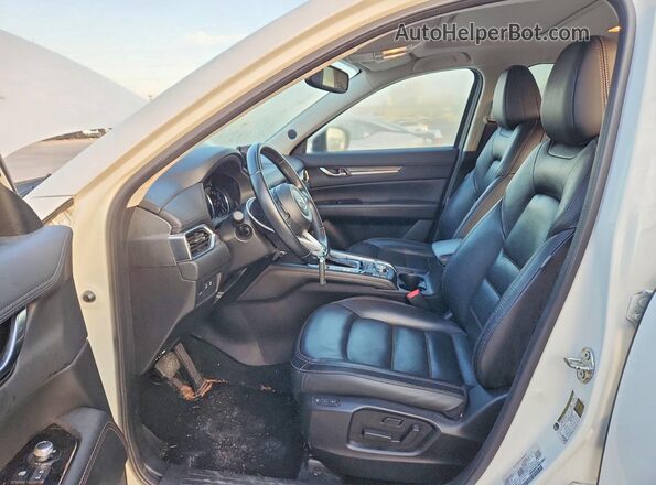 JM3KFBDM3K0674072 2019 MAZDA CX-5 Белый Вид салона спереди