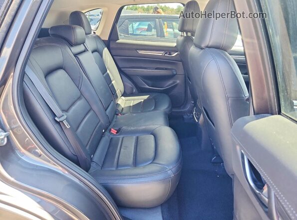 JM3KFBDM5L1817258 2020 MAZDA CX-5 Gray Widok wnętrza z tyłu