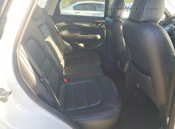 JM3KFBDM8K0646509 2019 MAZDA CX-5 White Vista interior trasera