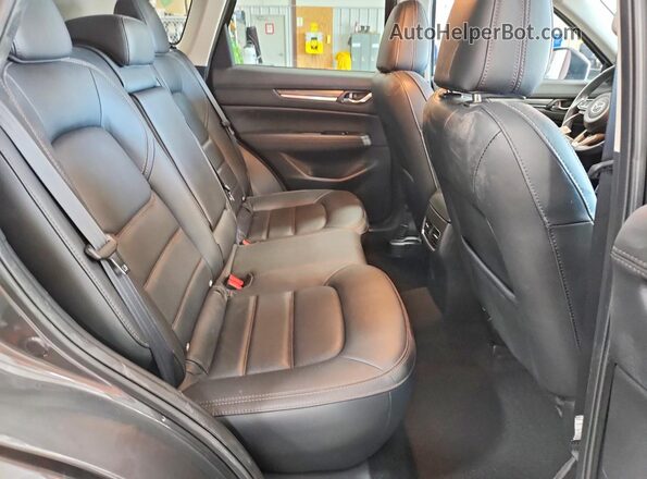 JM3KFBEM5N0612501 2022 MAZDA CX-5 Gray Vista de los asientos traseros