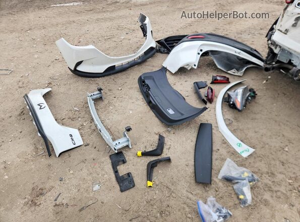 JM3TCACY7J0224015 2018 MAZDA CX-9 White Widok naklejki z numerem VIN