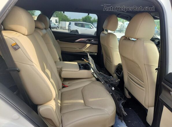 JM3TCADY9J0200510 2018 MAZDA CX-9 Белый Вид задней части салона