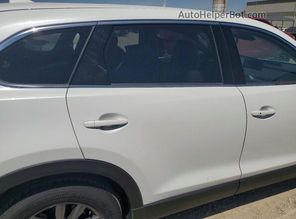 JM3TCBCY1N0600137 2022 MAZDA CX-9 Белый Вид задних сидений
