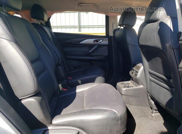 JM3TCBCY6P0658473 2023 MAZDA CX-9 Silver Widok wnętrza z tyłu
