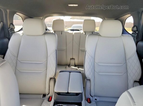JM3TCBEY4P0637411 2023 MAZDA CX-9 White Vista de los asientos traseros