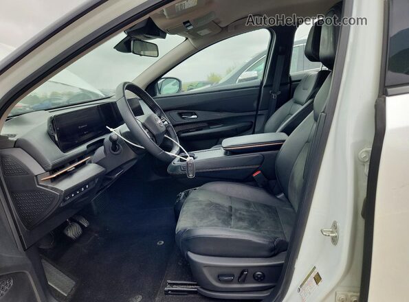 JN1AF0BA0PM401708 2023 NISSAN ARIYA White Widok wnętrza z przodu