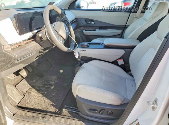 JN1BF0BA3RM430031 2024 NISSAN ARIYA White Vista interior delantera
