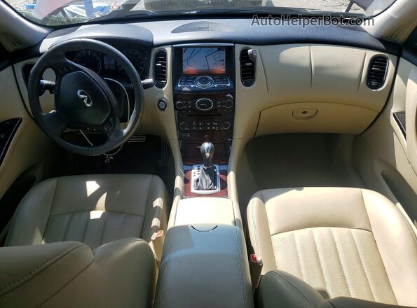 JN1BJ0RP8HM380198 2017 INFINITI QX50 Красный Вид панели приборов