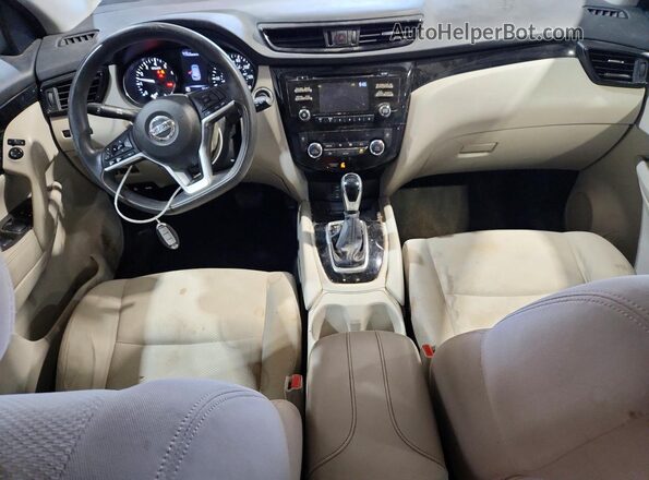 JN1BJ1CP6JW103154 2018 NISSAN ROGUE Синий Вид панели приборов