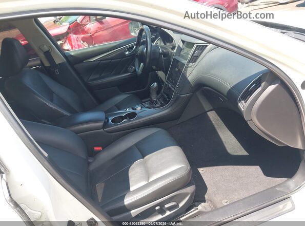 JN1CV7AR4JM280233 2018 INFINITI Q50 White Front interior view