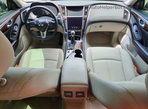 JN1EV7AP4JM352703 2018 INFINITI Q50 White Вид панелі приладів