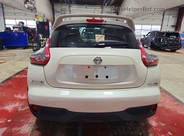 JN8AF5MV9HT750887 2017 NISSAN JUKE White Widok z tyłu