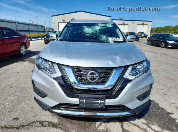 JN8AT2MT3LW041014 2020 NISSAN ROGUE Серебряный Вид спереди