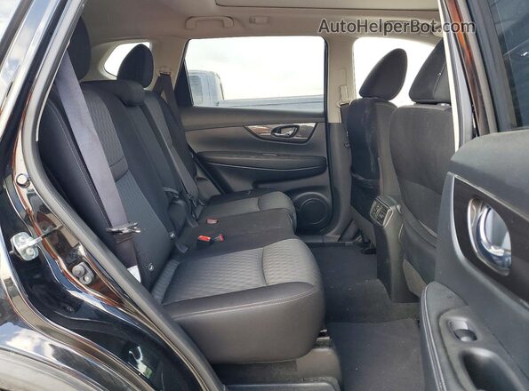 JN8AT2MV4LW120290 2020 NISSAN ROGUE Черный Вид задней части салона