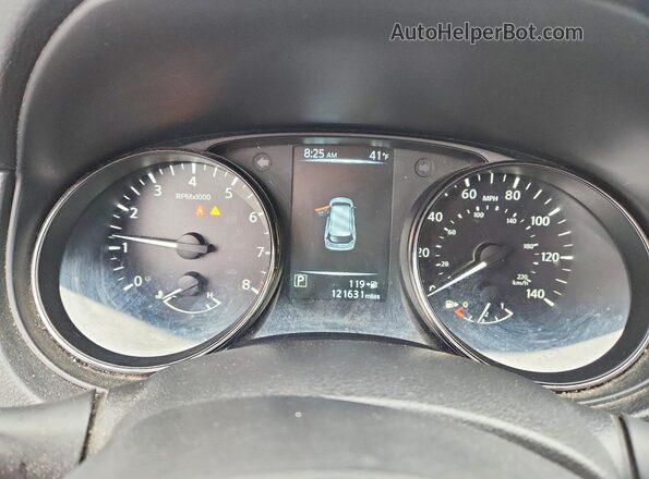 JN8AT2MV8HW261130 2017 NISSAN ROGUE Белый Вид щитка приборов